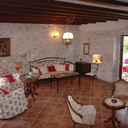 Minini Dvori Villa *